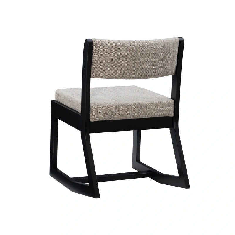 Chaise d'appoint noire en bois massif avec piètement luge